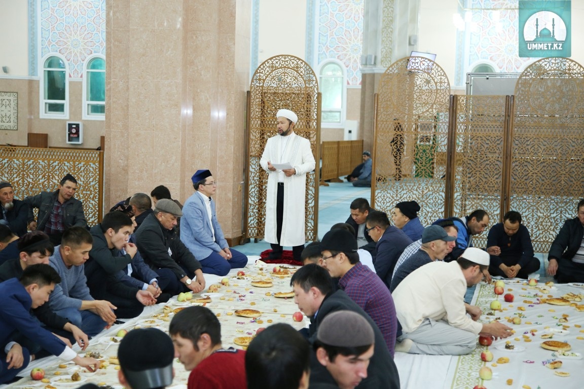 Мешіт жамағатына дастарқан жаю дәстүрге айналмақ 